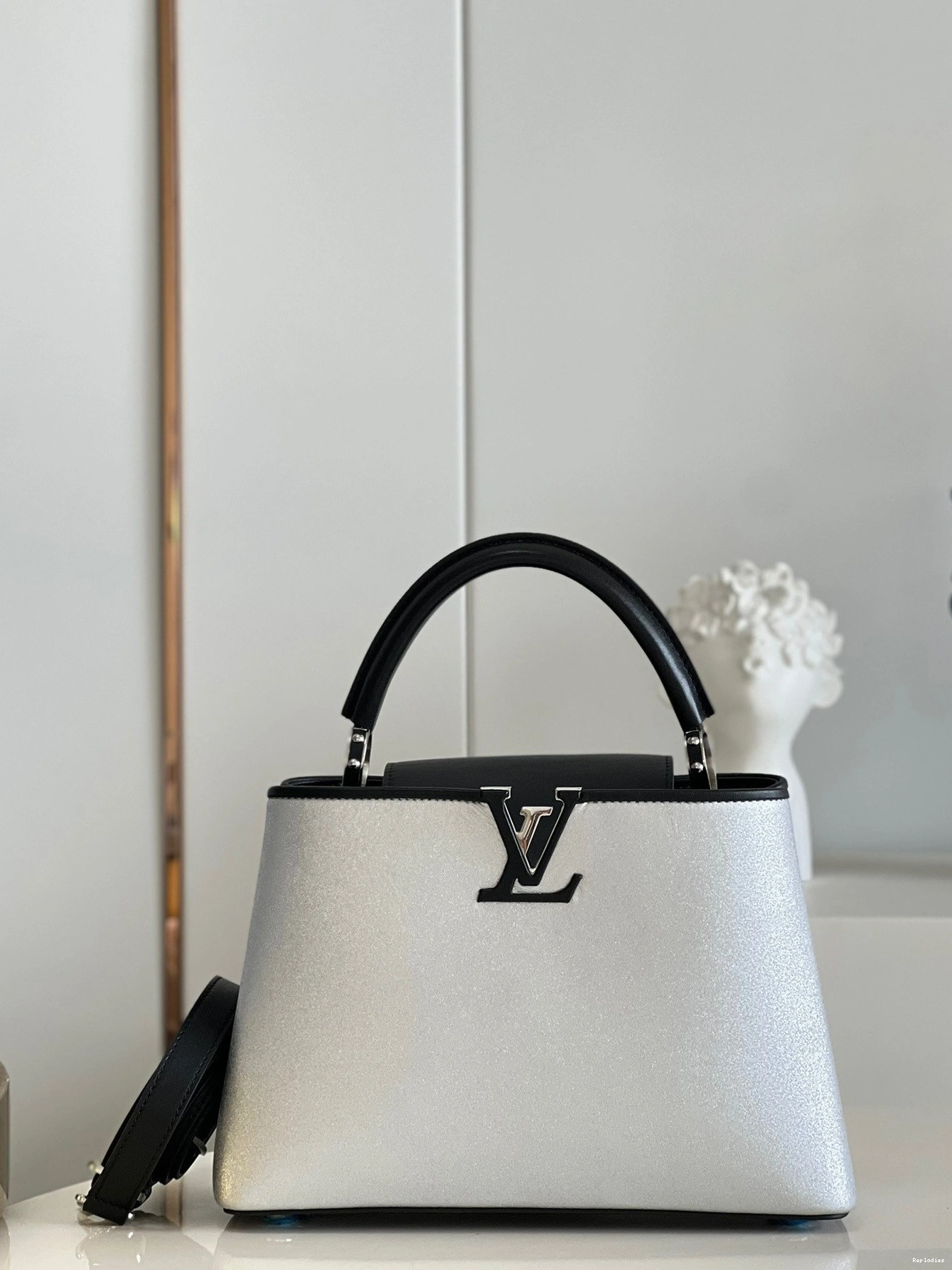 Cheap LOUIS BB CAPUCINES VUITTON 0822